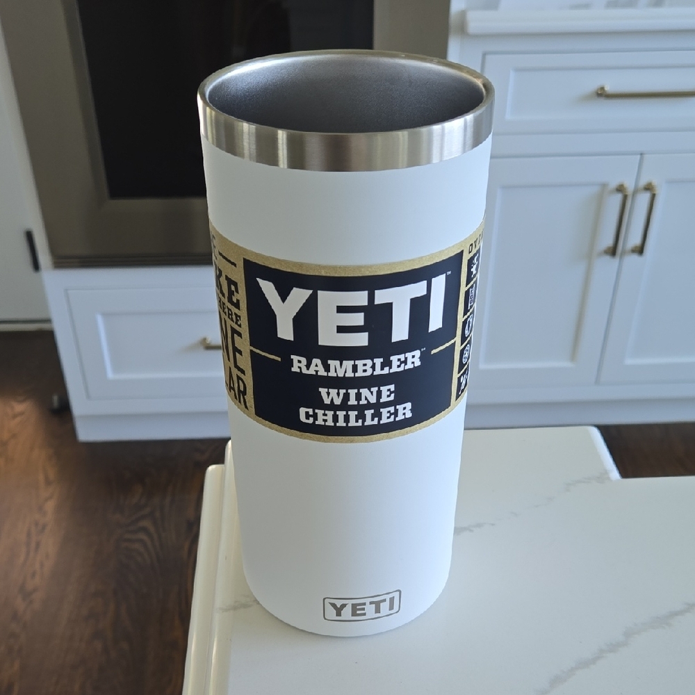 YETI White Water Bottle for Dining